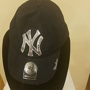 Navy Yankees hat